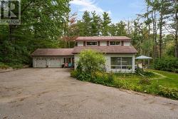 11 COLBORNE STREET Oro-Medonte, ON L4M 4S1
