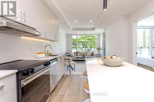 203 - 398 ROOSEVELT AVENUE , Ottawa, Ontario K2A 1Z3 4