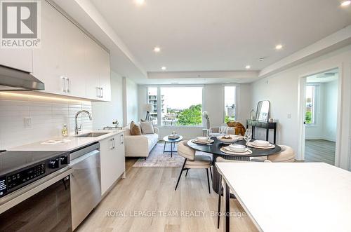 401 - 398 ROOSEVELT AVENUE , Ottawa, Ontario K2A 4J2 2