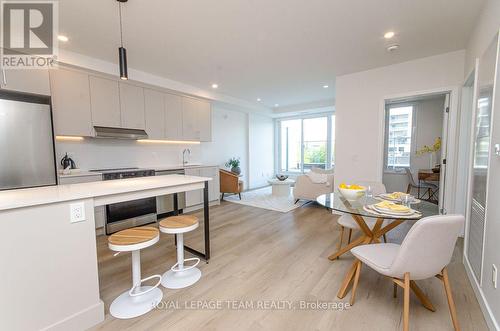 313 - 398 ROOSEVELT AVENUE , Ottawa, Ontario K2A 4J2 4