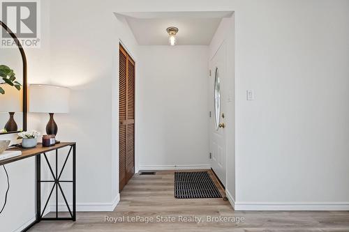 Covered entry, steel door; window insert & closet - 589 Mohawk Road W, Hamilton (Gilbert), ON 