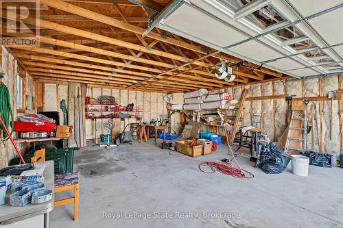 Tinker, Craft or start that Project this fall!! - 589 Mohawk Road W, Hamilton (Gilbert), ON 