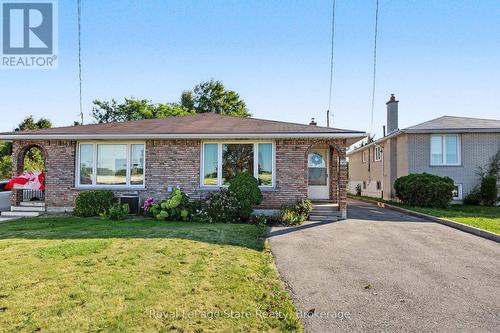 Lovely curb appeal; plenty of parking! - 589 Mohawk Road W, Hamilton (Gilbert), ON 