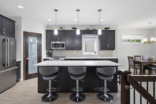 43 Wildflower Way, Winnipeg, MB 