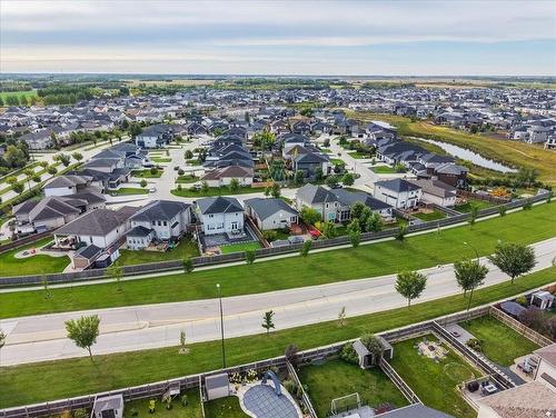 43 Wildflower Way, Winnipeg, MB 