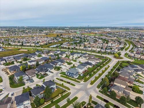 43 Wildflower Way, Winnipeg, MB 