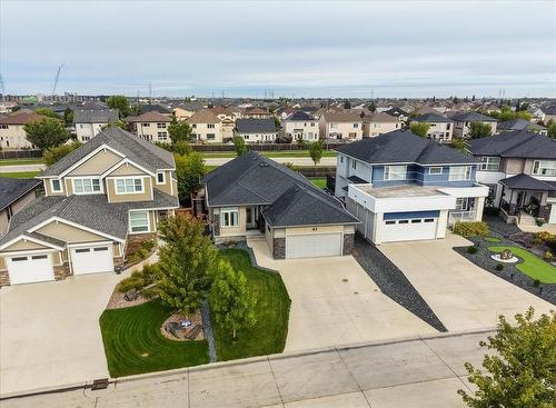 43 Wildflower Way, Winnipeg, MB 