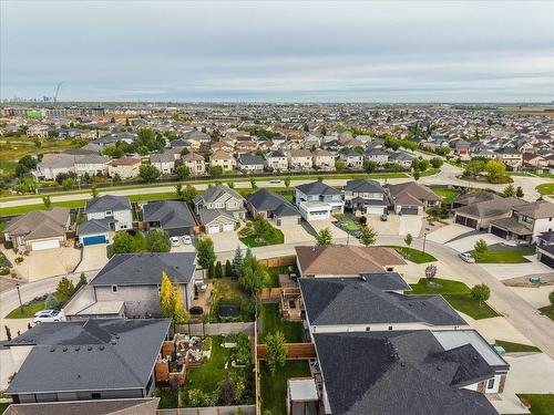 43 Wildflower Way, Winnipeg, MB 