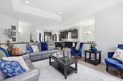 43 Wildflower Way, Winnipeg, MB 
