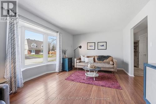 776 Vinette Crescent, Ottawa, ON 