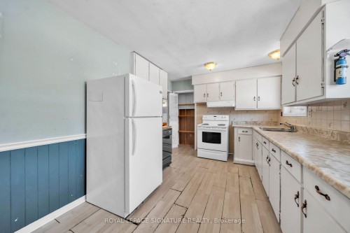 832 Zator Avenue, Pickering, ON 