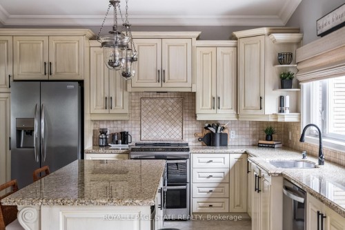 54 Inverness Avenue W, Hamilton, ON 