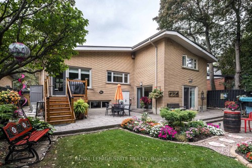 54 Inverness Avenue W, Hamilton, ON 