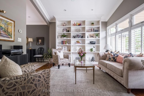 54 Inverness Avenue W, Hamilton, ON 