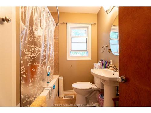 42 Canterbury Street, Chatham, ON 