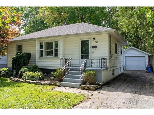 42 Canterbury Street, Chatham, ON 