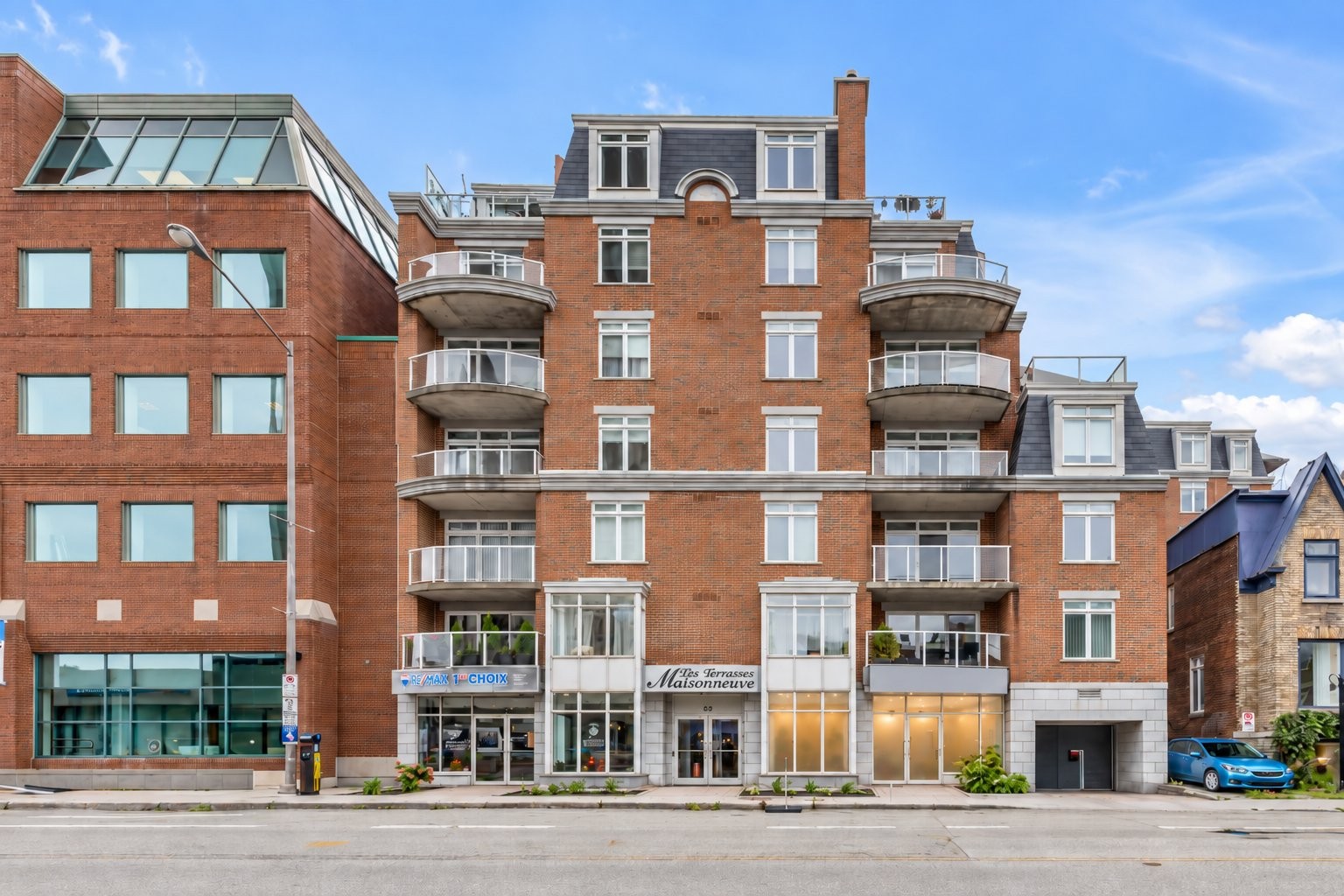 67 Boul Rene Levesque E — photo 1