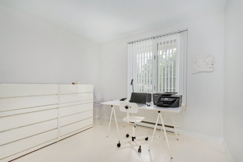 Bureau - 920 Rue Lajeunesse, Sainte-Thérèse, QC 