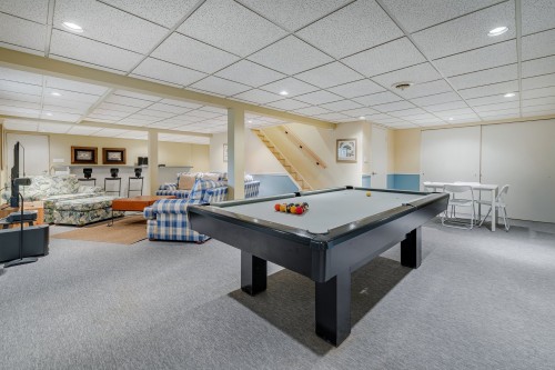 Salle de jeux - 920 Rue Lajeunesse, Sainte-Thérèse, QC 
