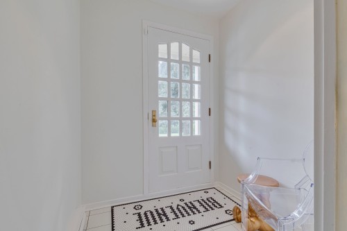 Hall d'entrée/Vestibule - 920 Rue Lajeunesse, Sainte-Thérèse, QC 