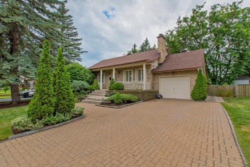 Façade - 920 Rue Lajeunesse, Sainte-Thérèse, QC 