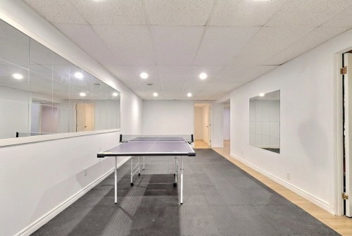 Salle familiale - 1280 Rue De Nice, Québec (Charlesbourg), QC 