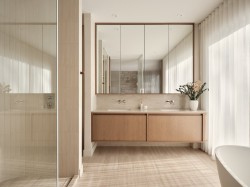 Salle de bains attenante à la CCP - 