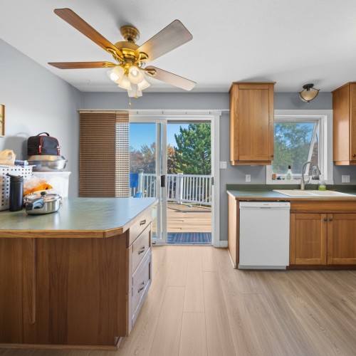 749 Robson Drive, Kamloops, BC 