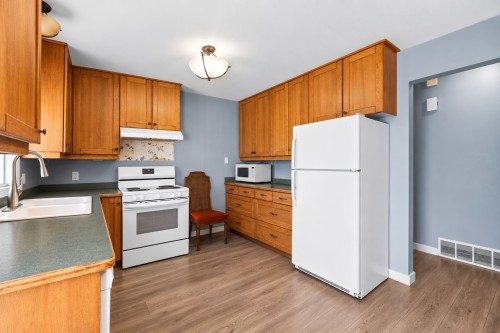 749 Robson Drive, Kamloops, BC 