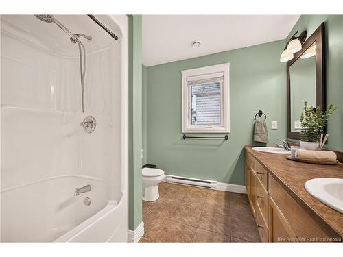 35 Kirkwood Dr, Moncton, NB 