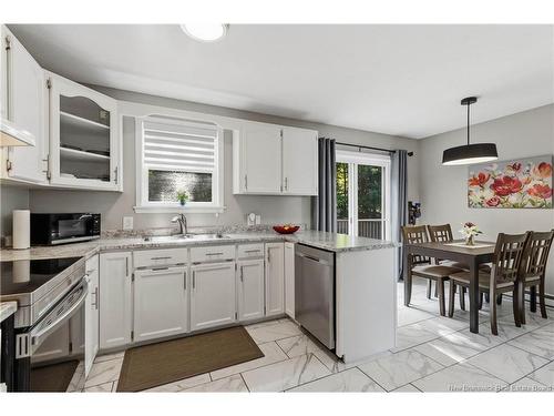 27 Glenview Crt, Riverview, NB 