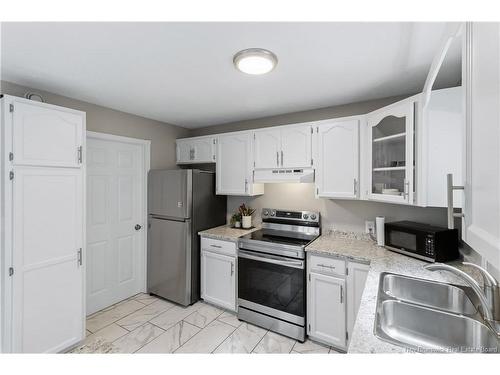 27 Glenview Crt, Riverview, NB 