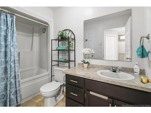 27 Glenview Crt, Riverview, NB 