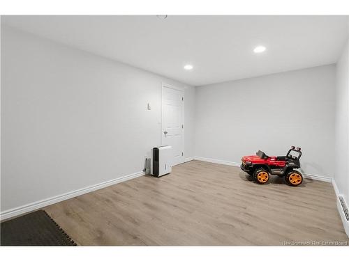 27 Glenview Crt, Riverview, NB 