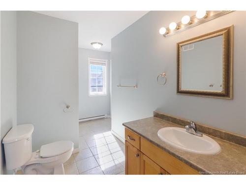 77 Stoneham Dr, Moncton, NB 