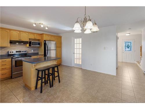 77 Stoneham Dr, Moncton, NB 