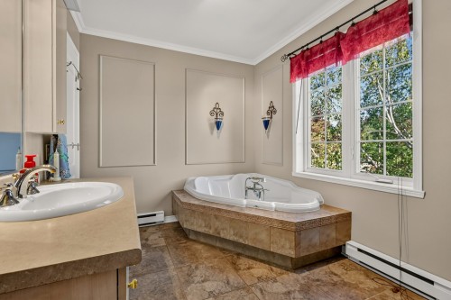 Salle de bains - 38 Rue Marcel-Vidal, Blainville, QC 