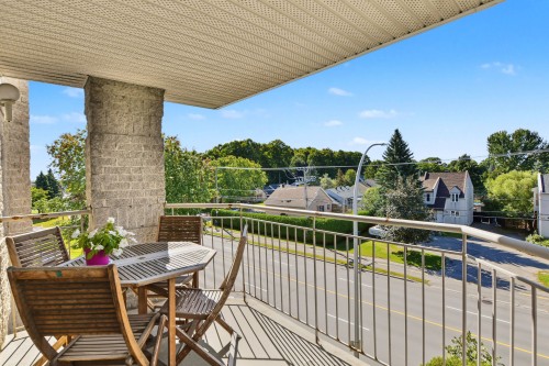 Balcon - 50-1470 Boul. De La Grande-Allée, Boisbriand, QC 