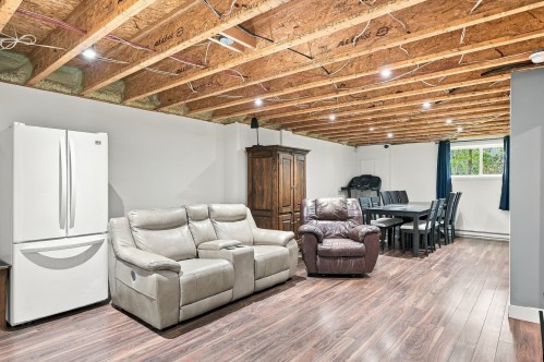 Salle familiale - 1329 Rue Du Vallon, Sainte-Julienne, QC 