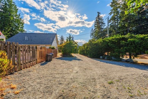 1940 Emma Way, Nanaimo, BC 