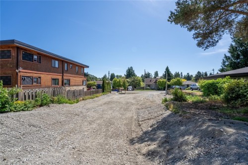 914 Mcnaughton Ave, Esquimalt, BC 