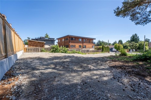 914 Mcnaughton Ave, Esquimalt, BC 