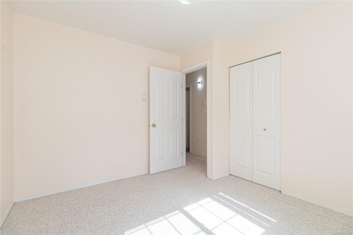 6033 Chippewa Rd, Duncan, BC 