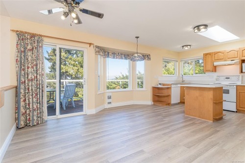 6033 Chippewa Rd, Duncan, BC 