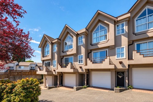 3154 Washington Ave, Victoria, BC 