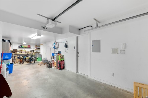 3154 Washington Ave, Victoria, BC 