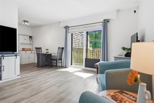 #6-129 Sixth Ave East, Qualicum Beach, BC 