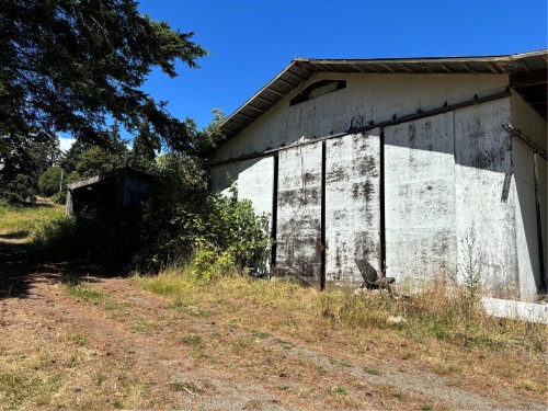 6275 Old East Rd, Central Saanich, BC 