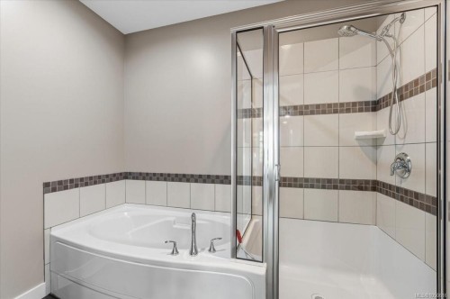 6158 Arlin Pl, Nanaimo, BC 