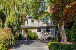 8571 Kingcome Cres North Saanich, BC V8L 5B8